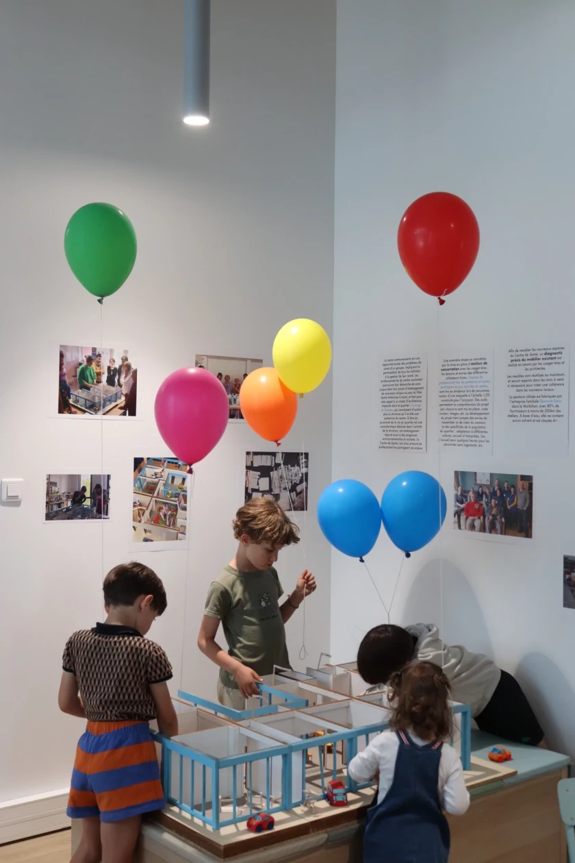 photo de maquette ateliers de concertation losange architectes centre de santé du blosne